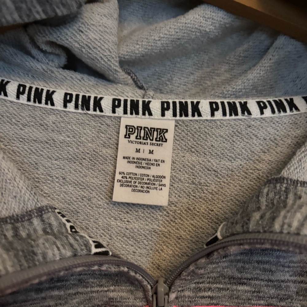 VS PINK Logo Hooded Sweatshirt - Picture 4 of 5